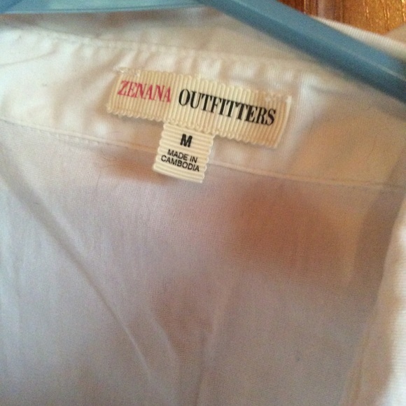 White button down stretch top medium - Picture 2 of 6